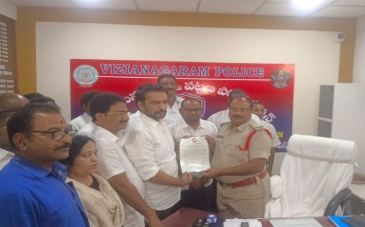 అంబటి రాంబాబుపై కిమిడి నాగార్జున ఫిర్యాదు