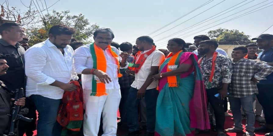 బీజేపీతోనే సమస్యలు పరిష్కారం: MLA పాయల్ శంకర్