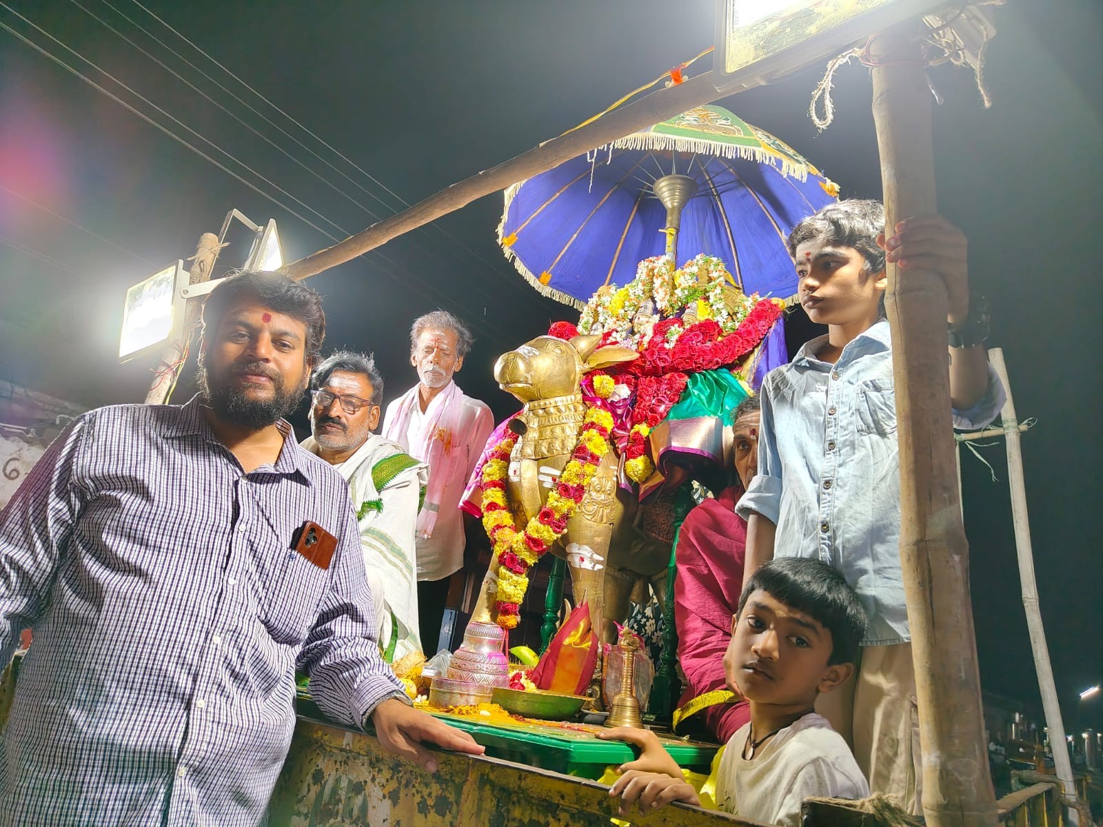 చల్లపల్లిలో శ్రీకాశీ విశ్వేశ్వర స్వామి గ్రామోత్సవం