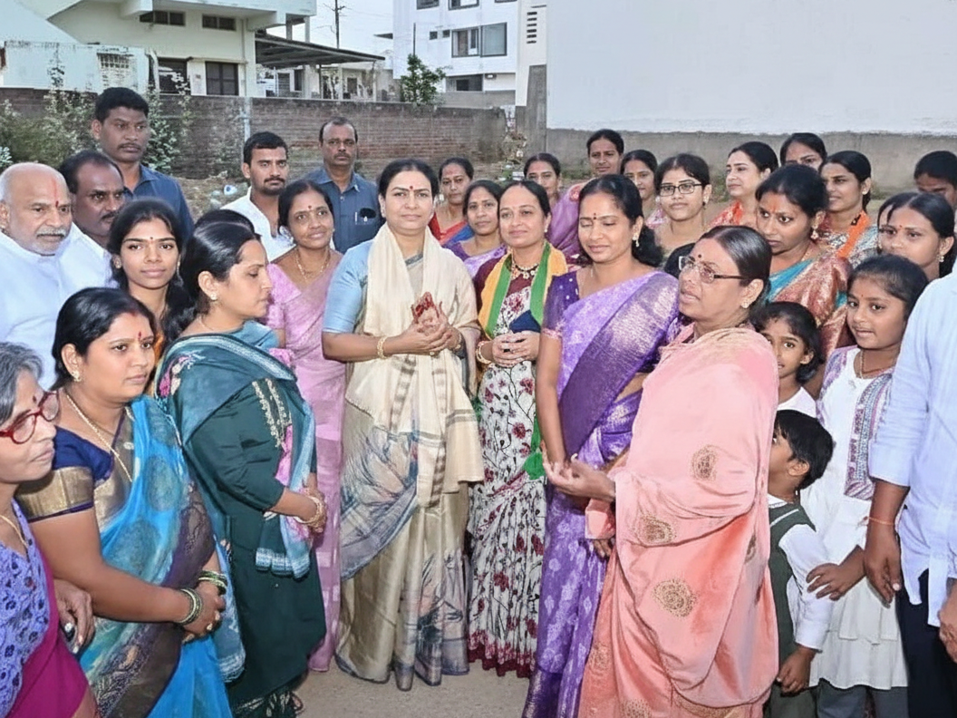 పంచముఖి కాలనీ సమస్యలకు ఎంపీ హామీ