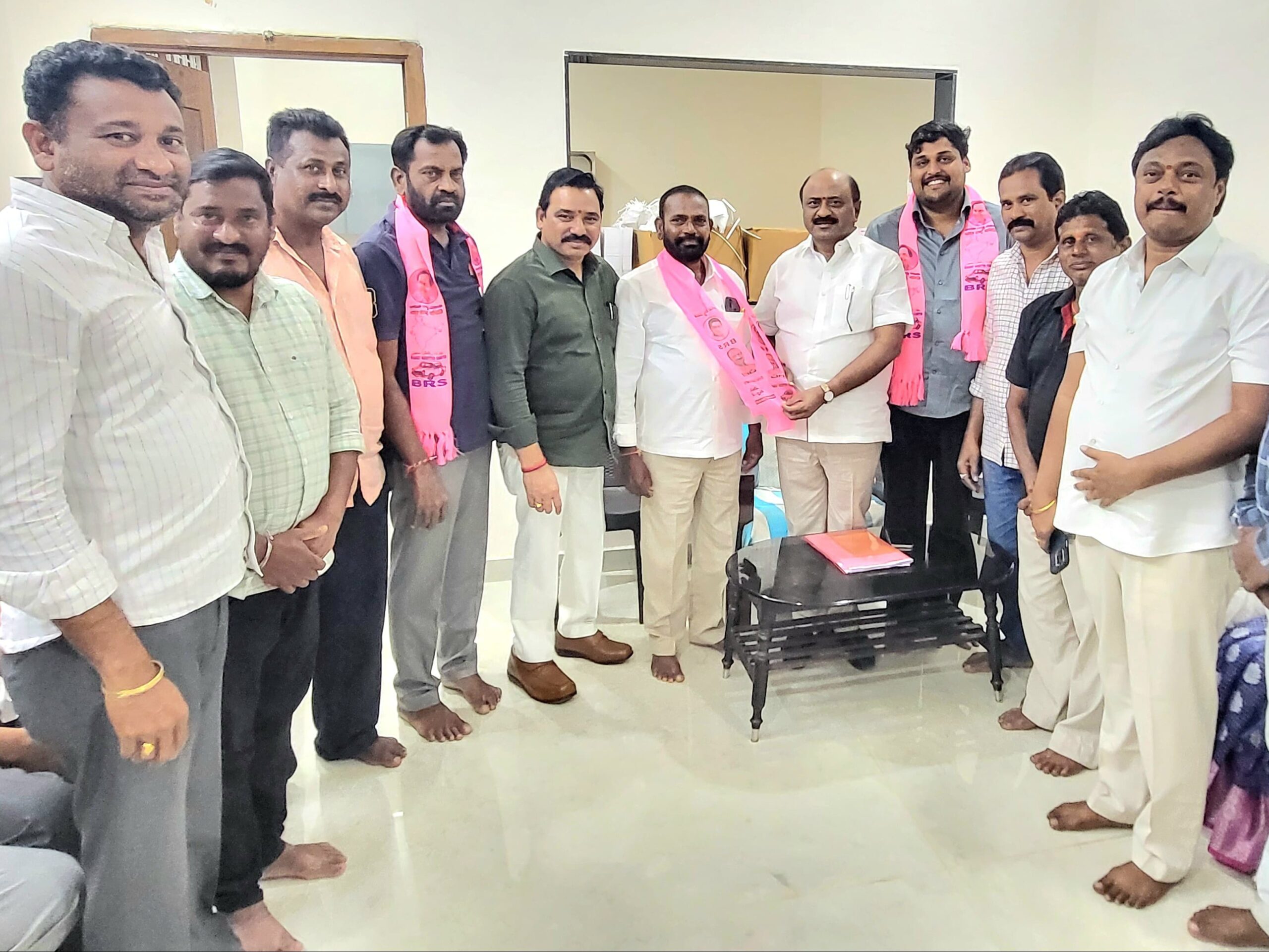 BRS పార్టీలో చేరిన.. కాంగ్రెస్ ముఖ్య నేత