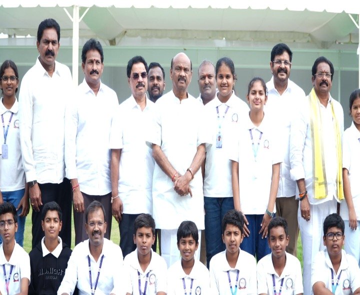 అసెంబ్లీని సందర్శించిన ఏజీఎస్ విద్యార్థులు