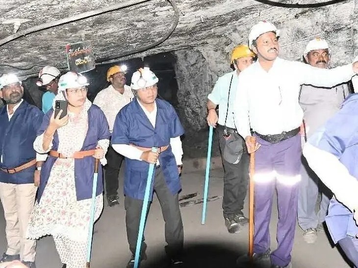 సింగరేణి గనులను సందర్శించిన ఆర్టిఐ కమిషనర్లు