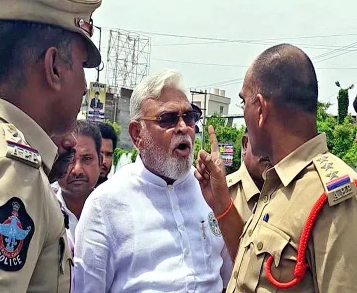 అంబటి రాంబాబు వర్సెస్ పోలీసులు