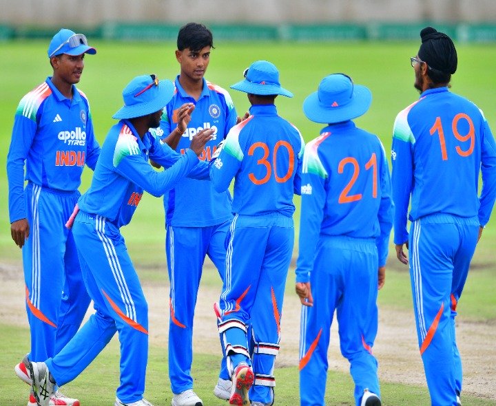 BREAKING: పాక్‌పై విజయం.. సెమీస్‌కు భారత్