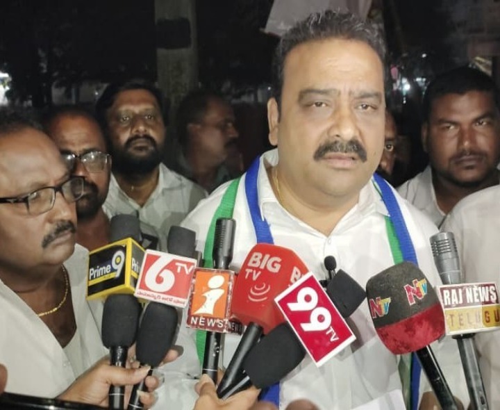 జగన్‌ని ఎదుర్కోలేక దాడులు చేపిస్తున్నారు: కైలే